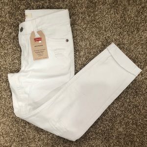 Levi’s girls’ boyfriend fit distressed jeans